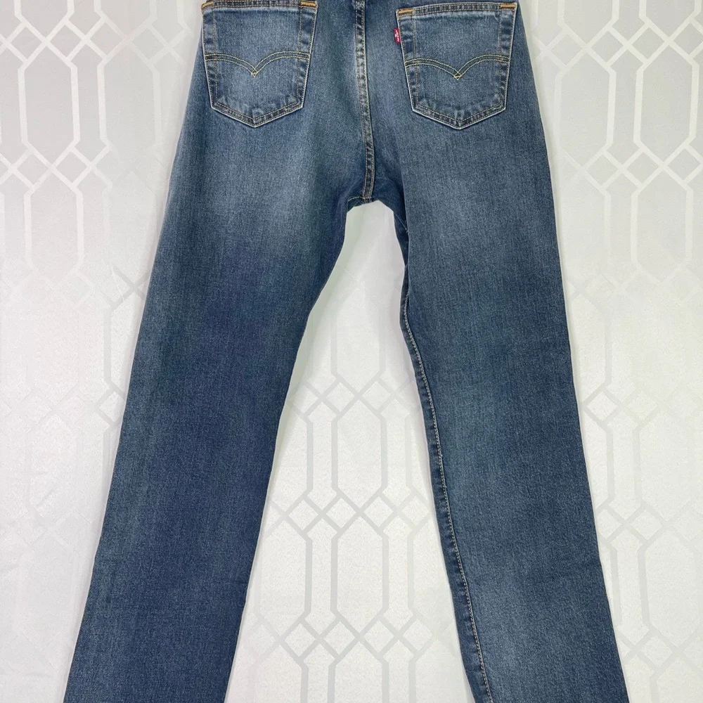 Levi's 501 Original Fit Medium Dark Wash Straight Leg Jeans W30 L32